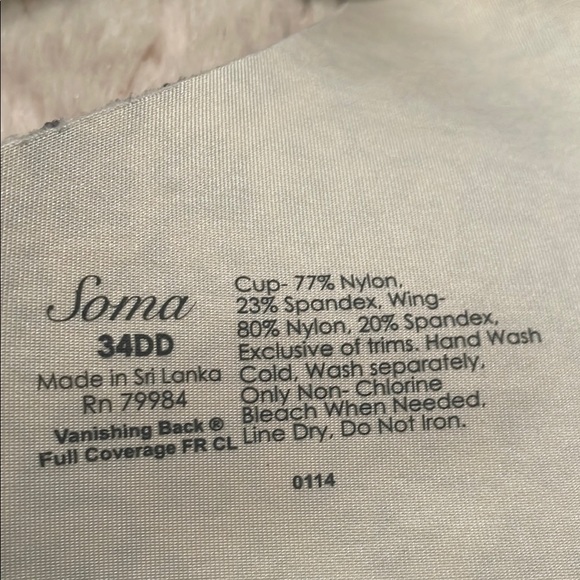 Soma Vanishing Back 34DD & Vanishing Edge Panties Small - Picture 3 of 4